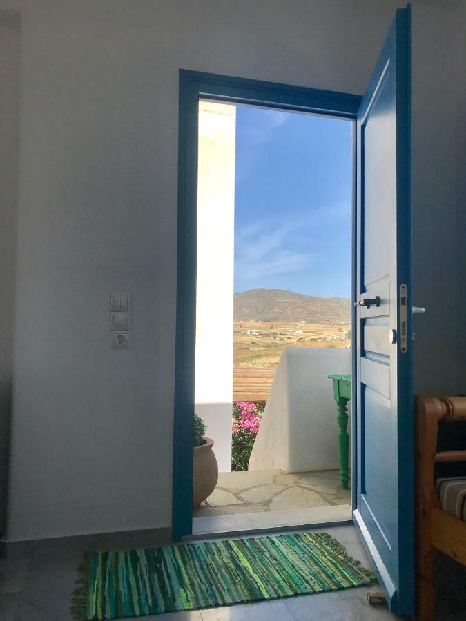 Paros Book'Inn ปิโซ ลิวาดิ ภายนอก รูปภาพ